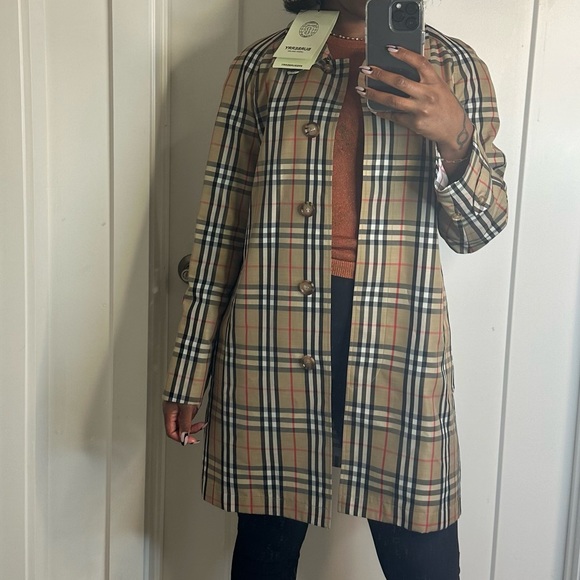 BRAND NEW Burberry Car Coat - Picture 2 of 6
